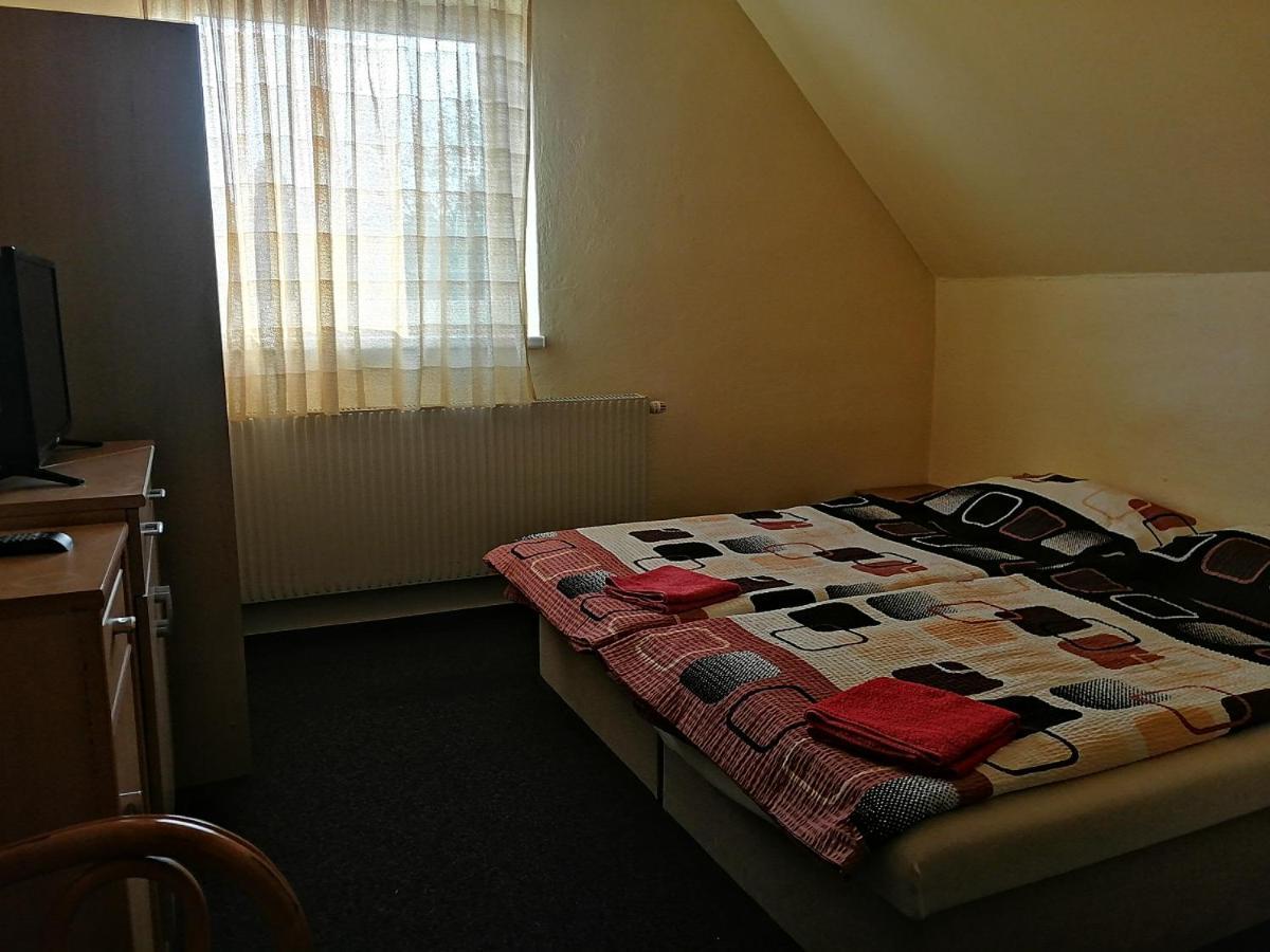 Privat Bohemia Hotel Šatov Kültér fotó