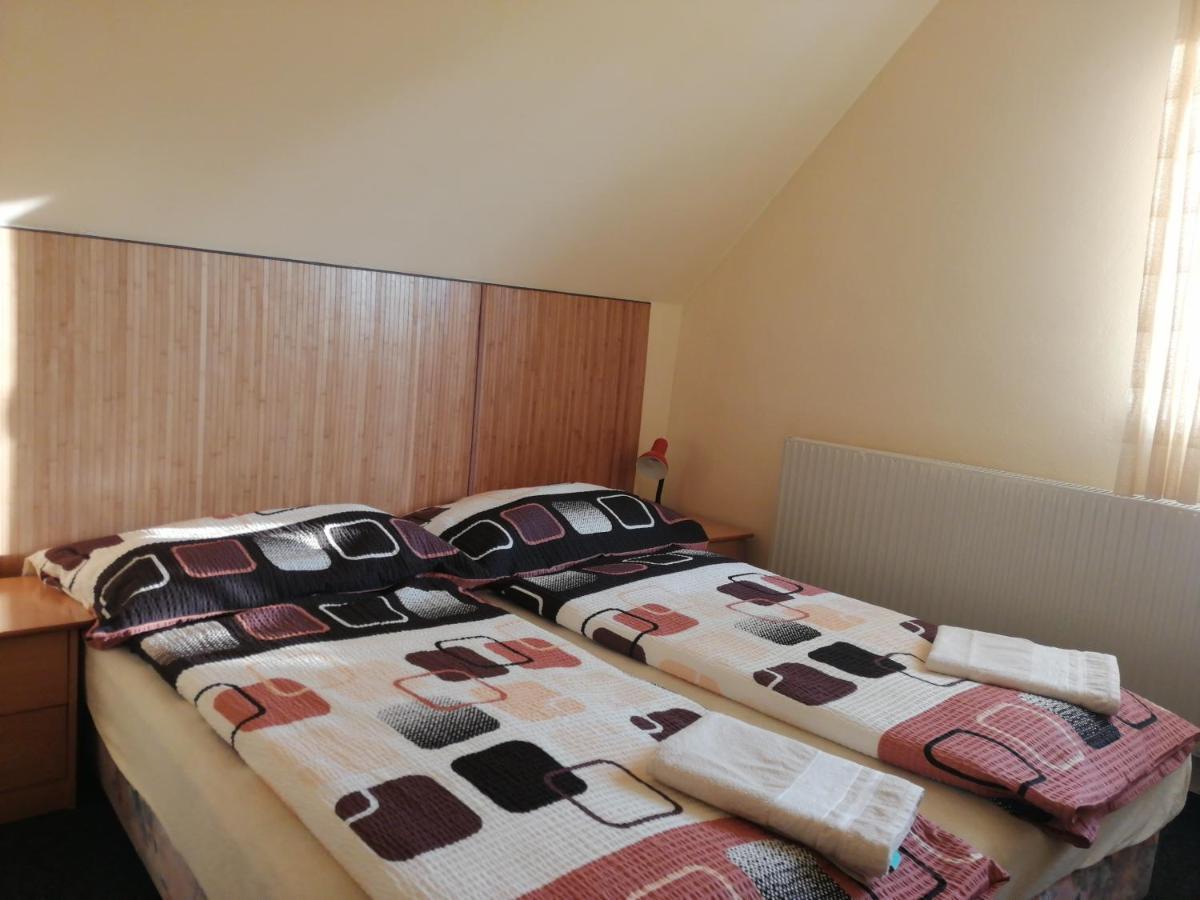 Privat Bohemia Hotel Šatov Kültér fotó